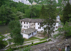 lpower 
Черепишки манастир "Успение Богородично"  
2010-05-18 20:16:43