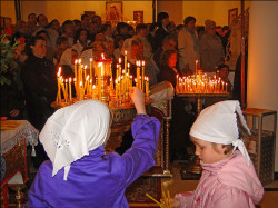Aimilianos 
Праздничная Литургия 
141 
2010-05-19 15:37:14