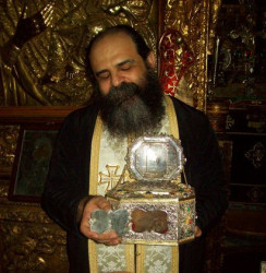 Boris_SZ 
Saint John Chrysostom - relics, Vatoped monastery 
147 
2010-05-20 18:34:37