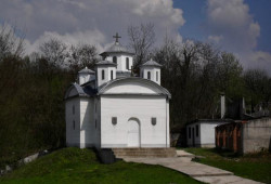pajo 
Crkvica 
2010-05-23 12:14:54