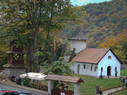 Djole 
Манастир Јовање 
2010-05-31 06:45:52