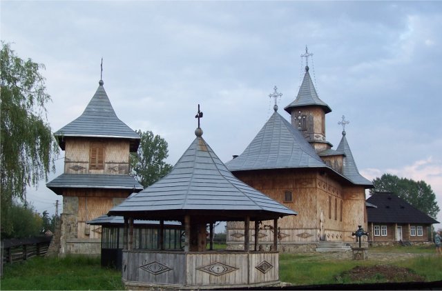 Quiet wooden church in Vicovu de Jos