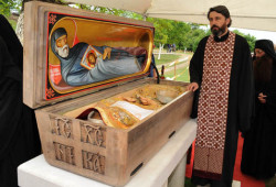 djidjo 
Mosti Svetog Stefana Piperskog , presvucene i polozene u novi kivot posle 100 godina  
2010-06-02 22:17:05