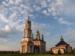 kucharm 
Михаило-Архангельская церковь и церковь Флора и Лавра  
2010-06-06 10:51:52