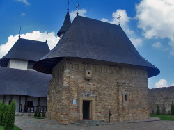 elenna 
Mănăstirea Hadâmbu - bisericuţa veche 
2010-06-06 12:33:19