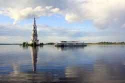 yanikap 
колокольня Никольского собора 
2010-06-07 16:56:59