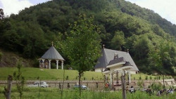 jelena.r. 
МАНАСТИР ПРЕСВЕТЕ ТРОЈИЦЕ - САСЕ СРЕБРЕНИЦА 
2010-06-17 14:47:47