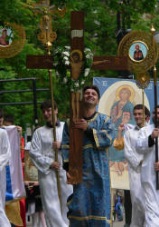 D.J. 
Радост 
2010-06-22 22:52:42