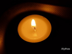 Alythos 
Lumina lumii 
2010-06-24 08:02:01