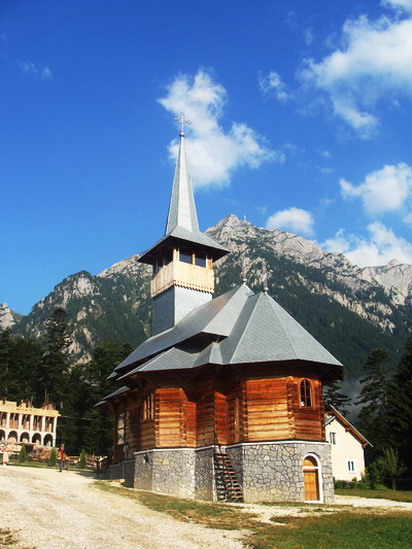 Biserica Manastirii Caraiman