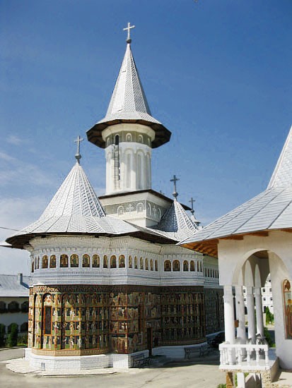 Biserica manastirii Sfintei Cruci - Oradea