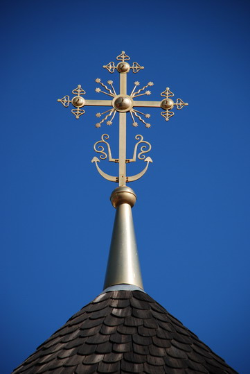Cross 