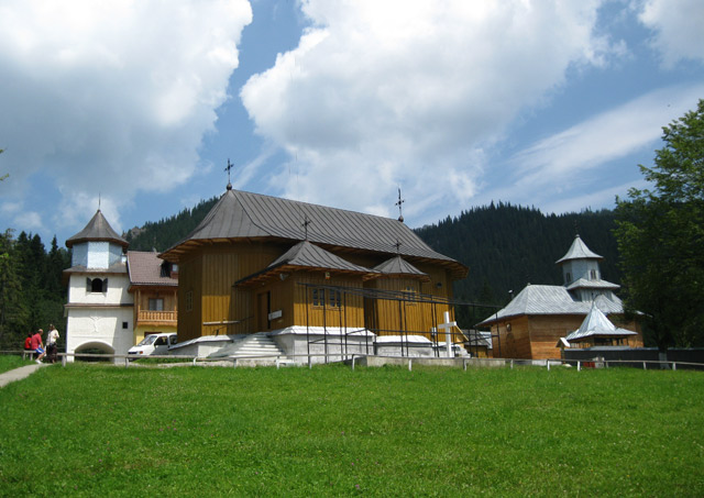 Manastirea Rarau