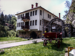 toza 
Манастир Горњак (5) 
2010-07-09 20:37:57