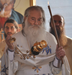 octav 
Arhim. Justin (3) 
2010-07-14 17:07:15