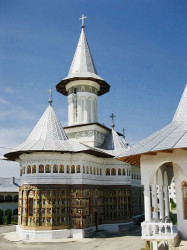 cristiangeorge 
Biserica manastirii Sfintei Cruci - Oradea 
2010-07-20 17:17:58