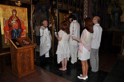 Hilandarac 
Хвала Теби Господе 
2010-07-25 17:53:39