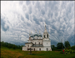 vlasshole 
Собор Воздвижения Креста Господня, Тутаев 
2010-07-30 14:06:18