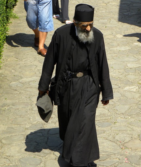 "Mai mult decât bătrânii am înţeles, că poruncile Tale am căutat."(Ps.118,100)
