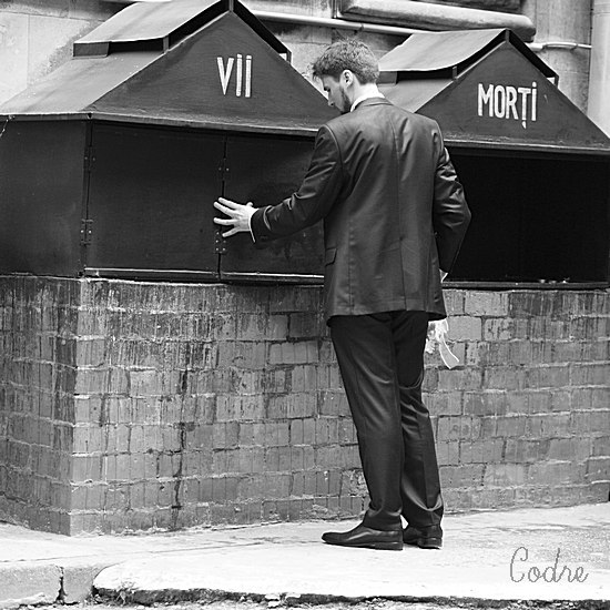 ”vii cu vii, mortii cu mortii”