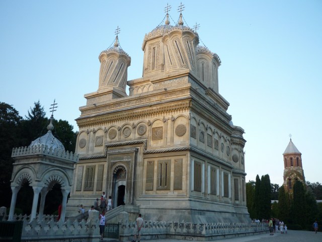 Catedrala arhiepiscopală din Curtea de Argeş 