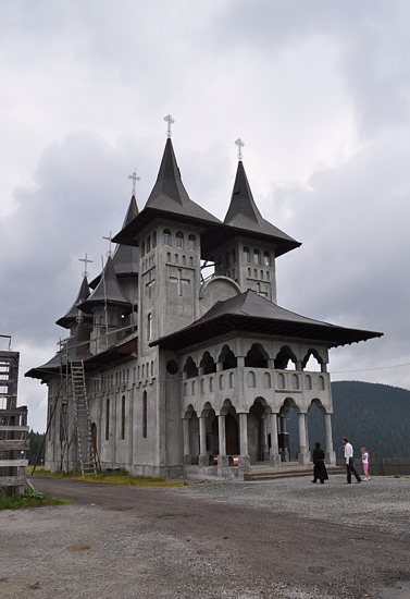 Mănăstirea Sfânta Treime Prislop – Borşa Maramureş-2