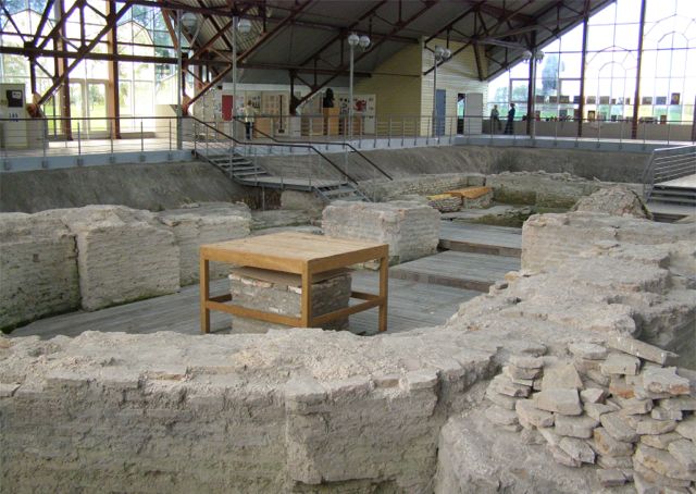 Fundamenty  cerkwi  w Turowie