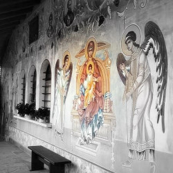 waniia 
Света Богородица  
2010-08-17 22:40:07