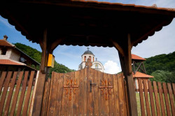 Djole 
Манастир Саринац 
2010-08-25 06:43:30