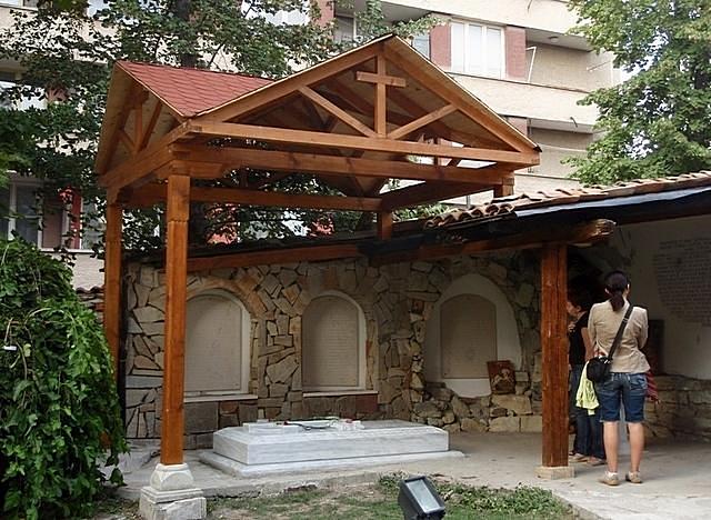 Почитай миналото, гради бъдещето