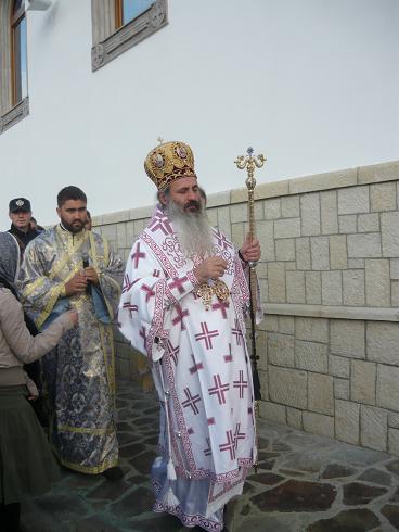 IPS Teofan, Mitropolitul Moldovei si Bucovinei