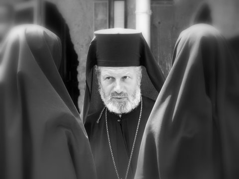 vladika Ignjatije i monahinje