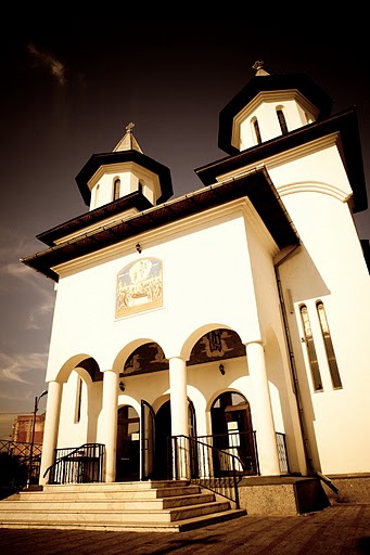 Biserica"Adormirea Maicii Domnului"