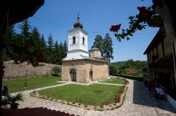 Djole 
Манастир Драча 
2010-09-07 21:06:49