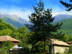 Damianka 
Look from the Kalofer Monastery "The Nativity of Mother of God" to the mountains 
2010-09-17 19:01:30