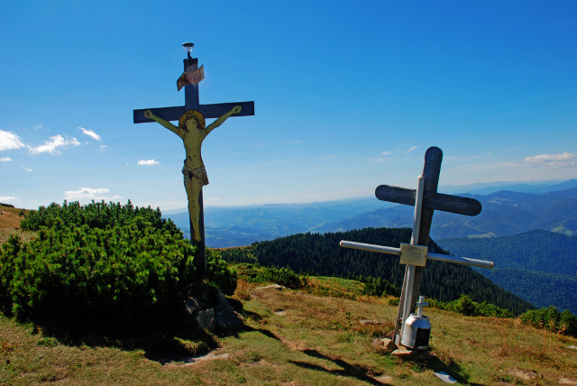 crosses on Ceahlau mountain 