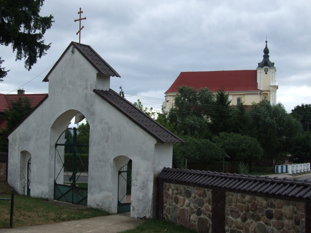 Widok z placu cerkiewnego