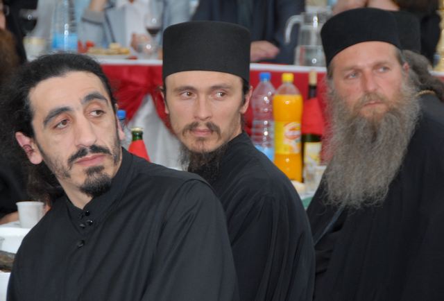 TRI MONAHA - THREE MONKS