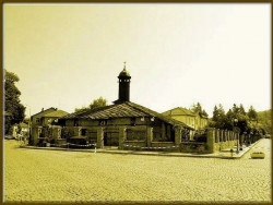 Nikolay_BG 
 храмъ "Св. арх. Михаилъ" - въздигнат въ 12-13в. 
2010-10-01 15:50:44
