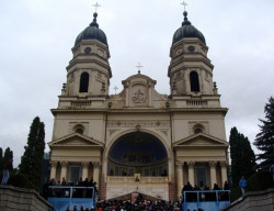elenna 
Catedrala Mitropolitană din Iaşi - 14 octombrie 2009 
2010-10-05 16:47:28
