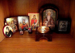 plamka_r 
ИКОНИ 
2010-10-20 22:08:23
