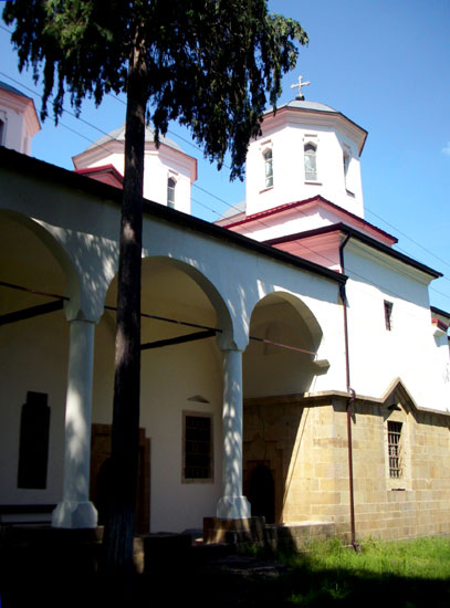 Църквата "Св. Йоан Предтеча" (1853 г.), Лопушански манастир