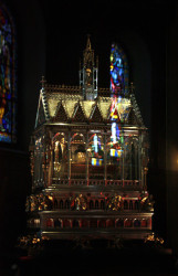 nikosart 
The Holy Right of Saint Stephen I of Hungary 
2010-11-13 21:37:10