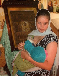 Furper 
У чудотворной иконы 
2010-11-16 22:15:16