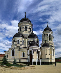 BelomoR 
Монастырь Каприяна. 
2010-12-02 19:40:58