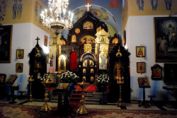 przecisz 
Wnętrze górnej cerkwi św. Jana Klimaka na Woli w Warszawie  
2010-12-02 21:05:21