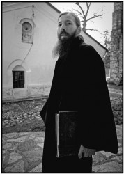 hmiodrag 
Монах Порфирије 
2010-12-18 11:12:27