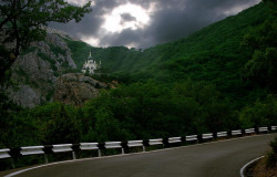 BelomoR 
Форосская церковь Воскресения Христова 
2010-12-19 09:53:02