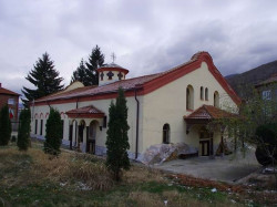 plamka_r 
храм "Света Петка" - гр. Пещера 
2010-12-23 20:07:12