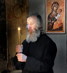 AleksaSrbin 
на литургији 
157 
2010-12-26 13:14:35